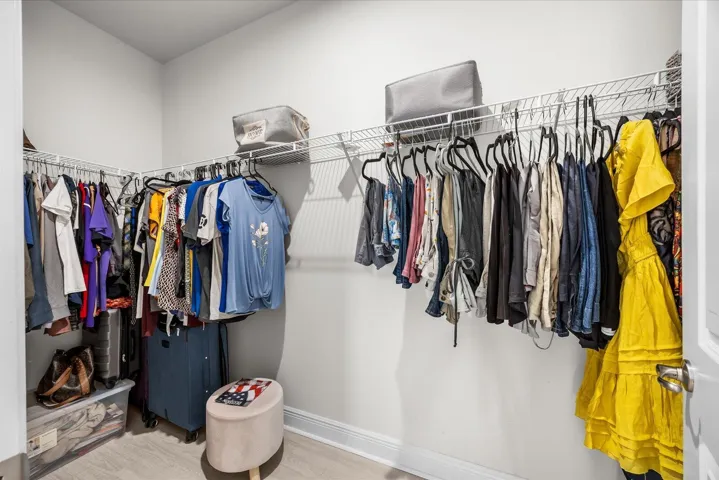 10850Mastercloset