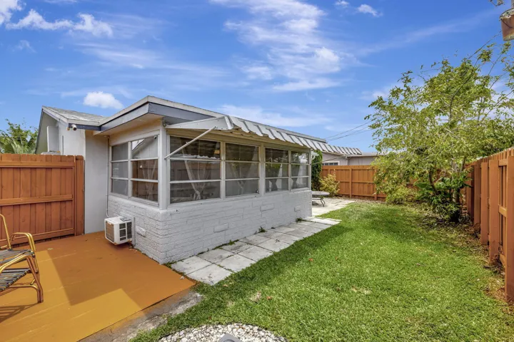 Backyard (Fenced)