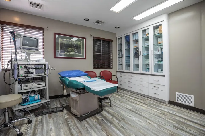 7765 Sw 87th Ave 212a, Miami, Florida 33173