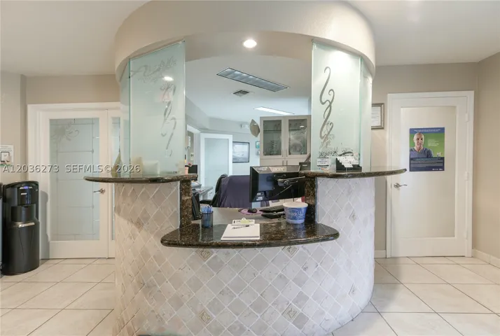 7765 Sw 87th Ave 212a, Miami, Florida 33173
