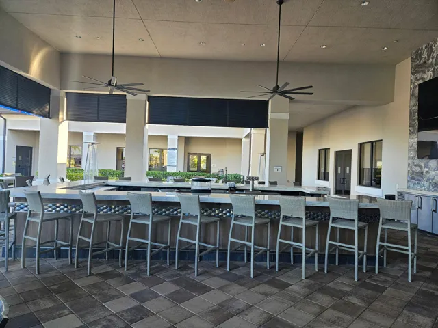 Valencia Cay Amenities