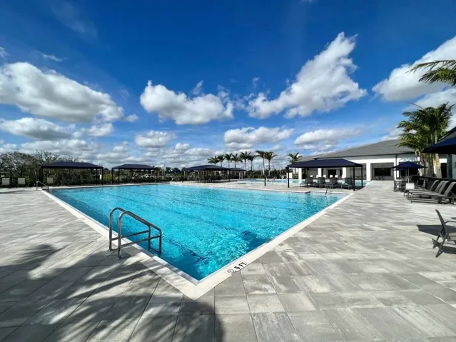Riverland Amenities
