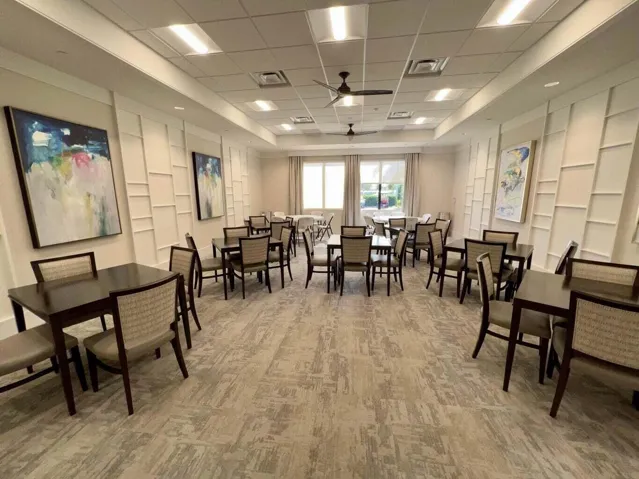 Valencia Cay Amenities