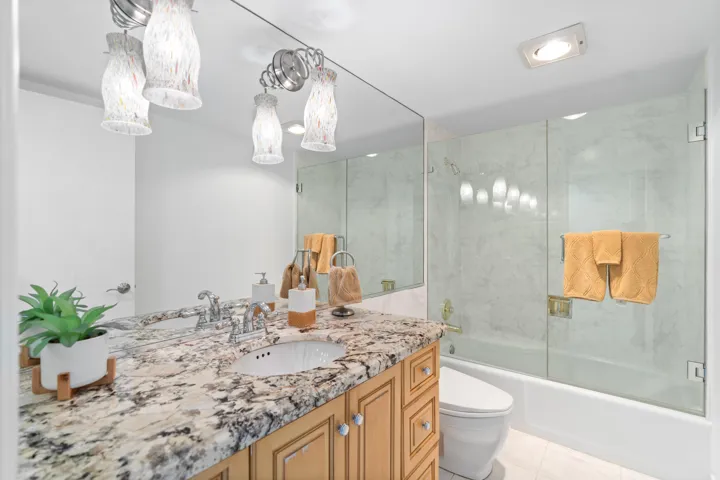 Second Bath With With Tub/Shower