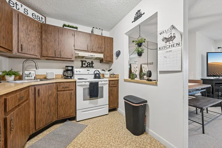 11-web-or-mls-Whispering Pine Way C-2-S1