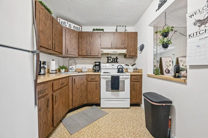 10-web-or-mls-Whispering Pine Way C-2-S1