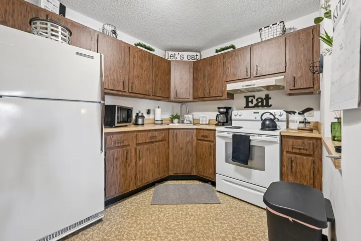 9-web-or-mls-Whispering Pine Way C-2-S18