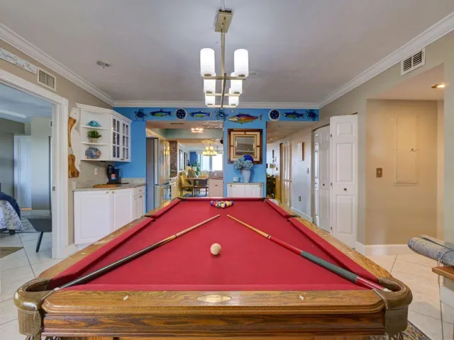 2055 Pool table