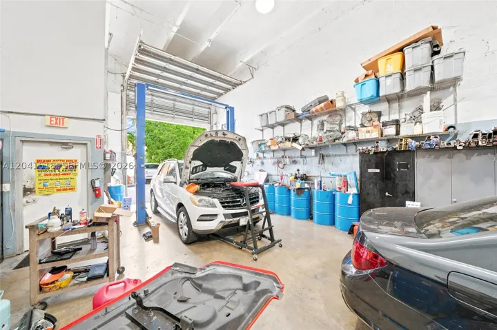 Garage