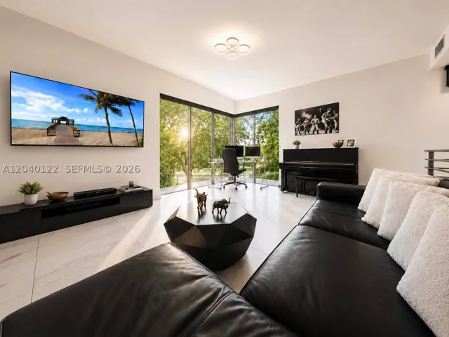193 N Shore Dr 193-6, Miami Beach, Florida 33141
