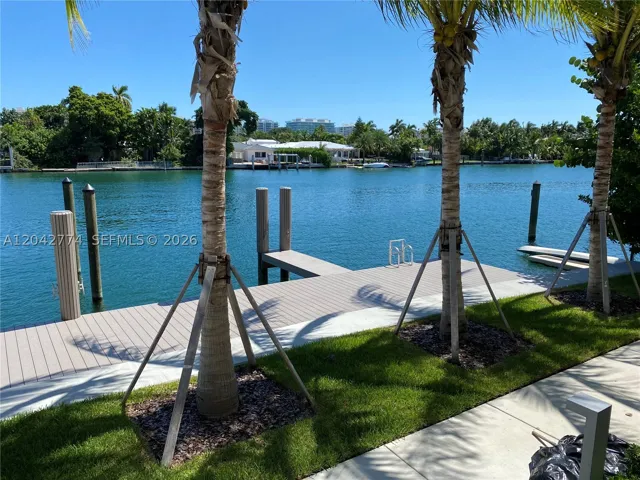 Dock