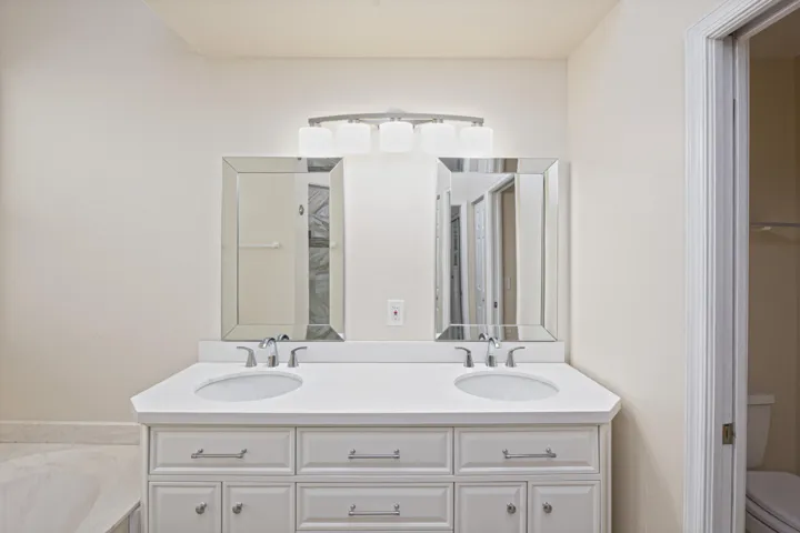 Double vanity