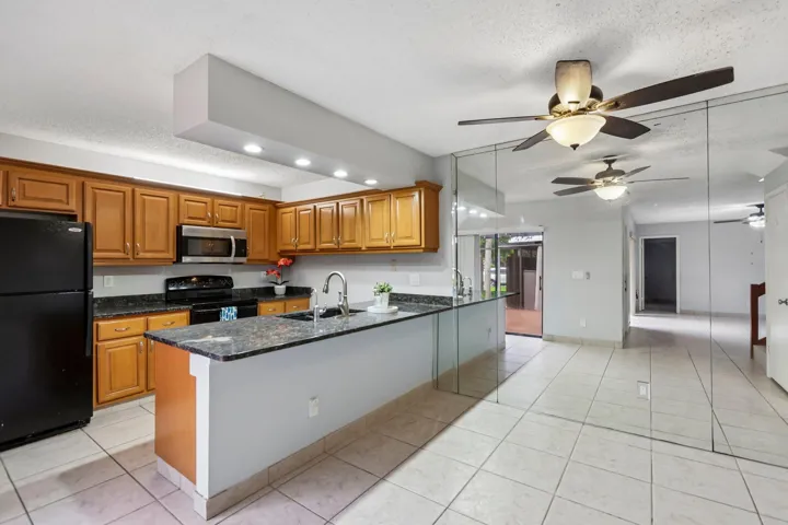 18-web-or-mls-SW 118th Ter-S0107-018