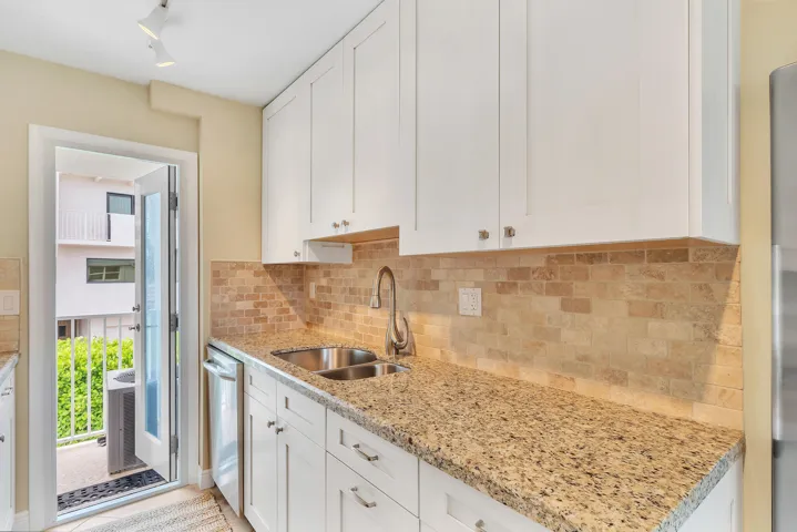 17 Kitchen (6)