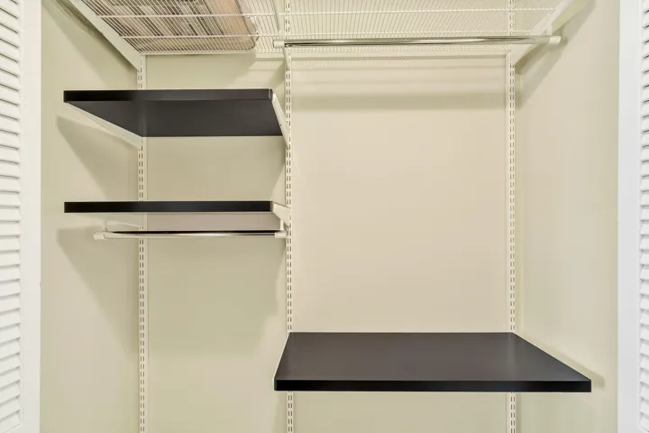 12 Primary Closet (2)