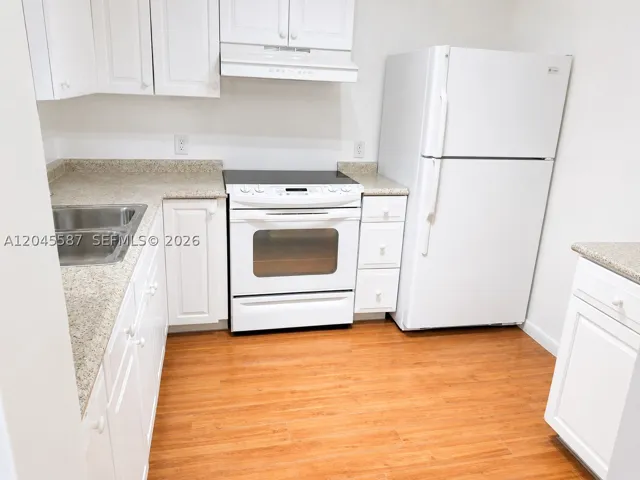 11925 Ne 2nd Ave B315, North Miami, Florida 33161