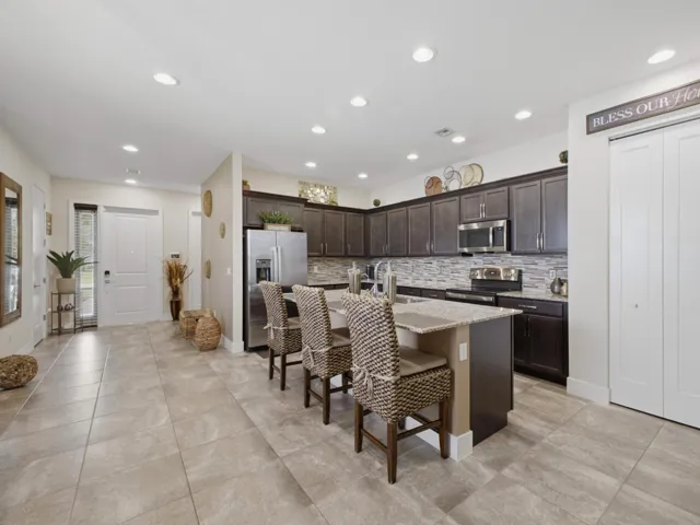 Kitchen Foyer