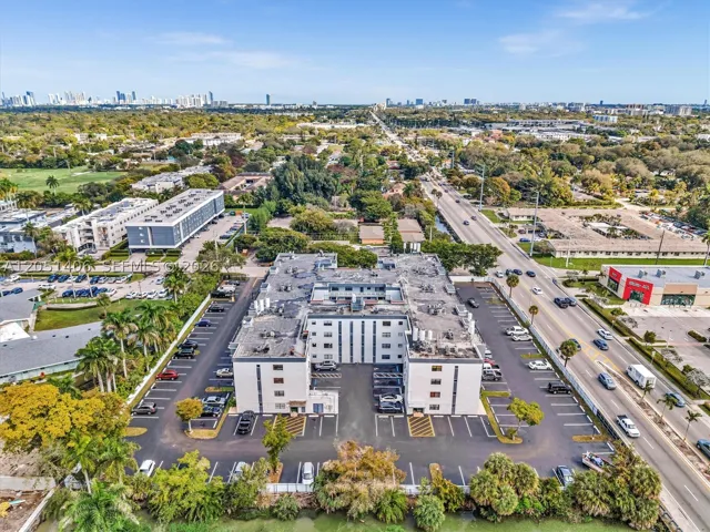 Short Drive to Downtown and Aventura