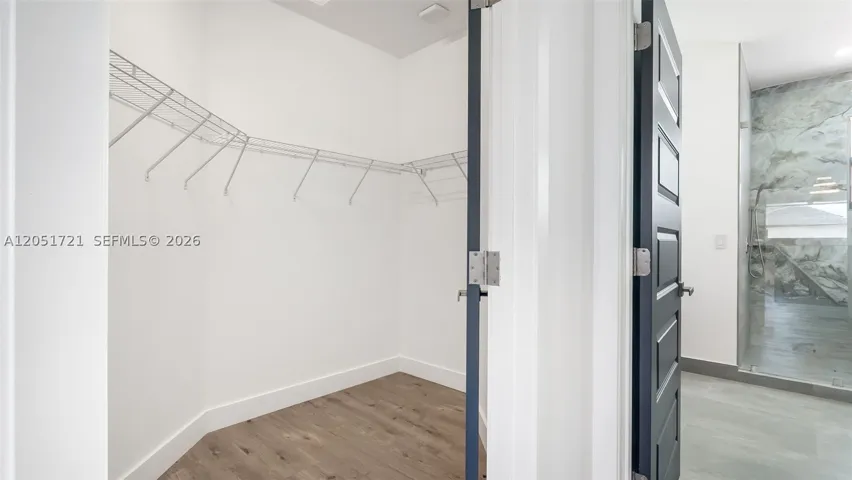 Walk-In Closets