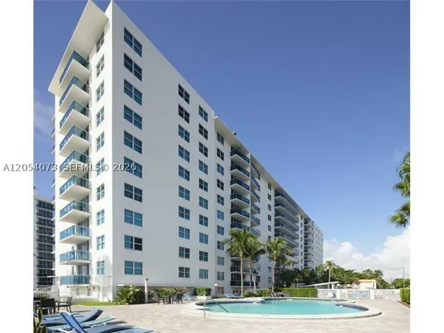 7501 E Treasure Dr 8c, North Bay Village, Florida 33141