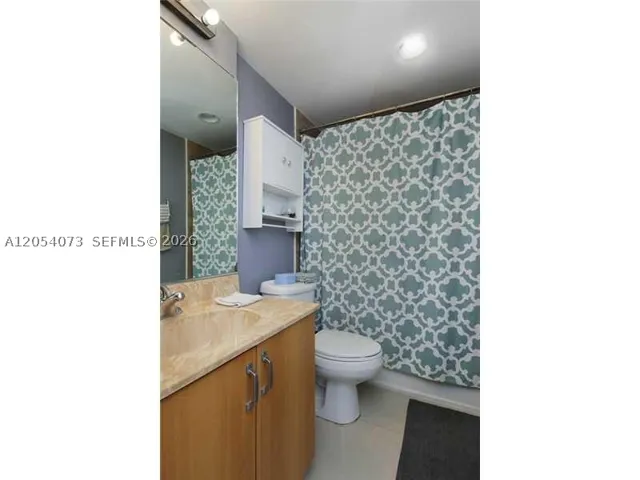 7501 E Treasure Dr 8c, North Bay Village, Florida 33141