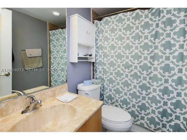 7501 E Treasure Dr 8c, North Bay Village, Florida 33141