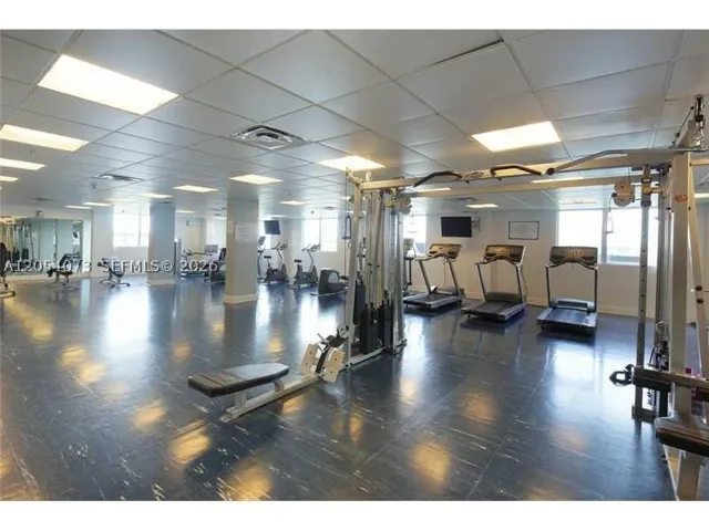 7501 E Treasure Dr 8c, North Bay Village, Florida 33141