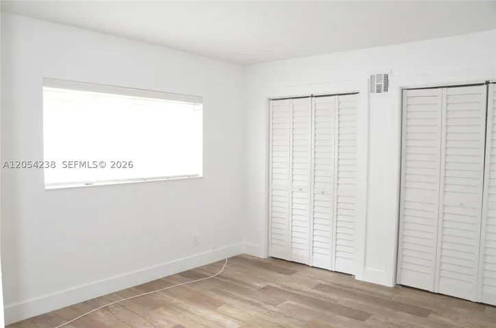35 Edgewater Dr 104, Coral Gables, Florida 33133
