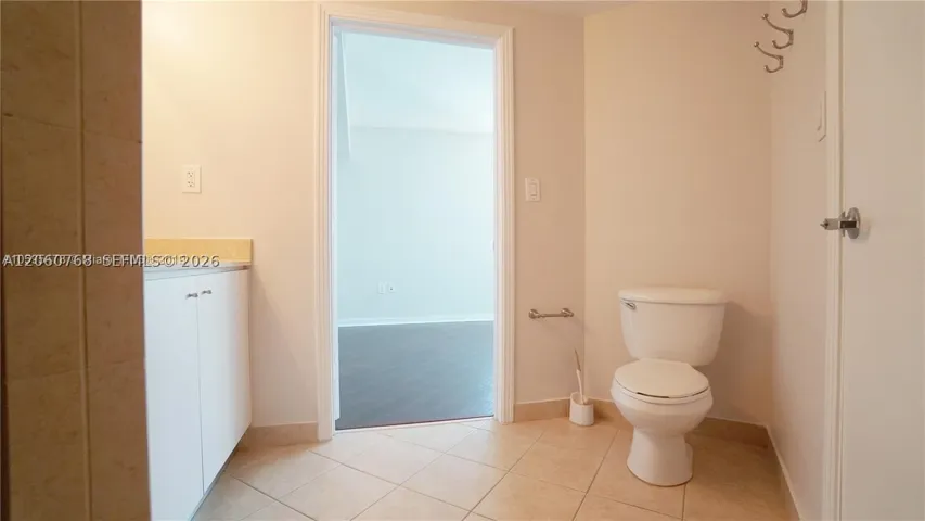9066 Sw 73rd Ct 1810, Miami, Florida 33156