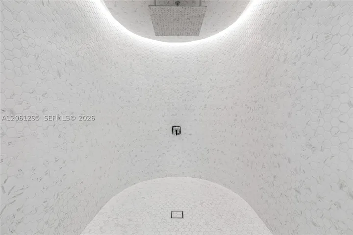 Zen Suite - Rain Shower - Spa