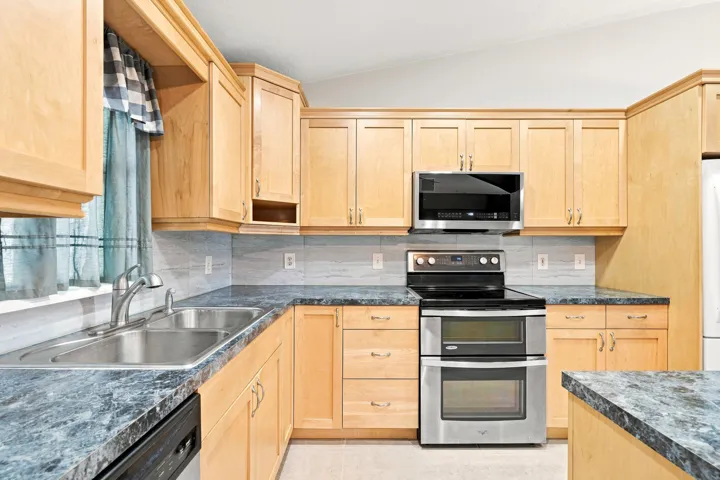 12_kitchen