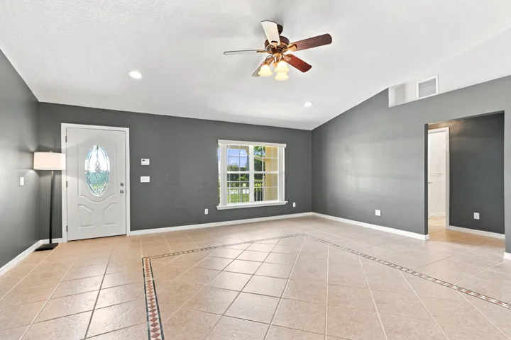 06_living room