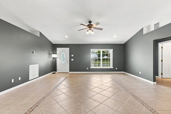 09_living room