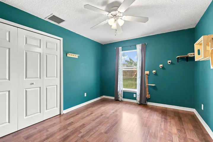26_bedroom