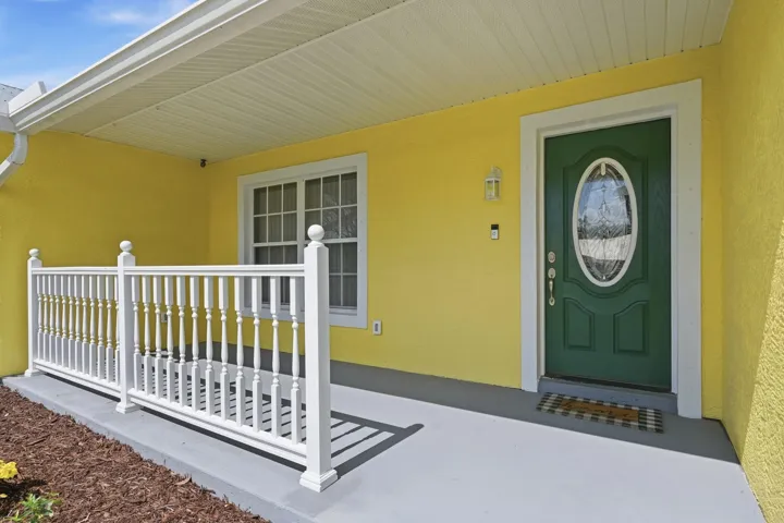 05_exterior entry