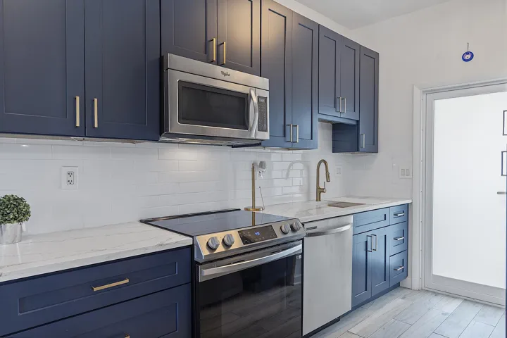 3250 NE 28th St - - 006 - Copy