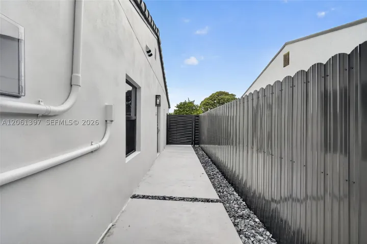 Wrap-around patio space