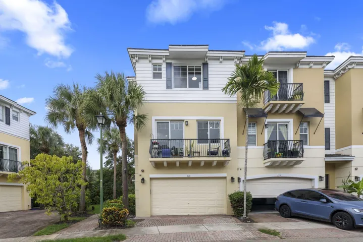 616 NW 38th Cir - 1.jpg-SMALL