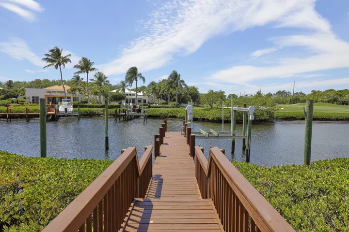 Dock
