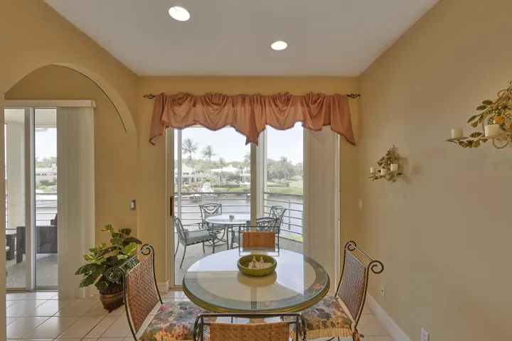 Breakfast Nook