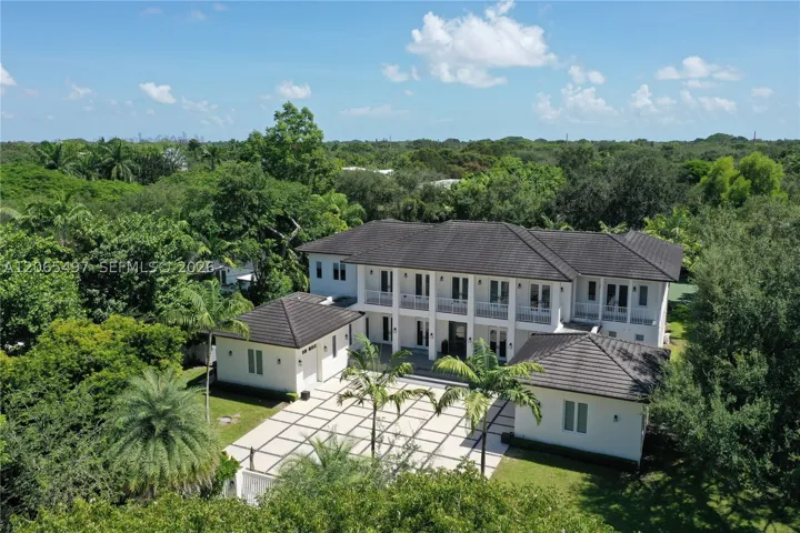 11275 Sw 64th Ave, Pinecrest, Florida 33156