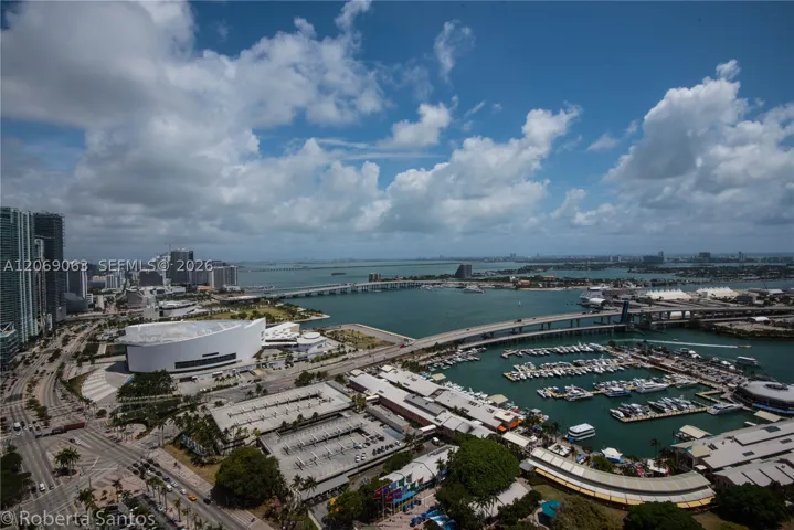 244 Biscayne Blvd 3902, Miami, Florida 33132