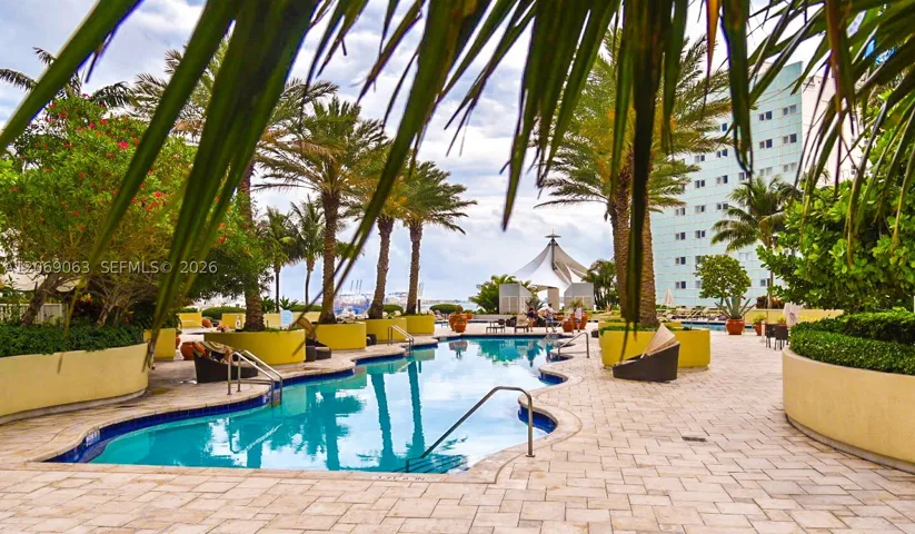 244 Biscayne Blvd 3902, Miami, Florida 33132