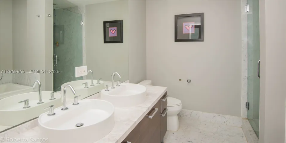 244 Biscayne Blvd 3902, Miami, Florida 33132