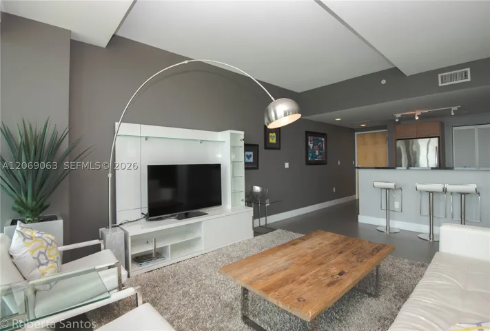 244 Biscayne Blvd 3902, Miami, Florida 33132