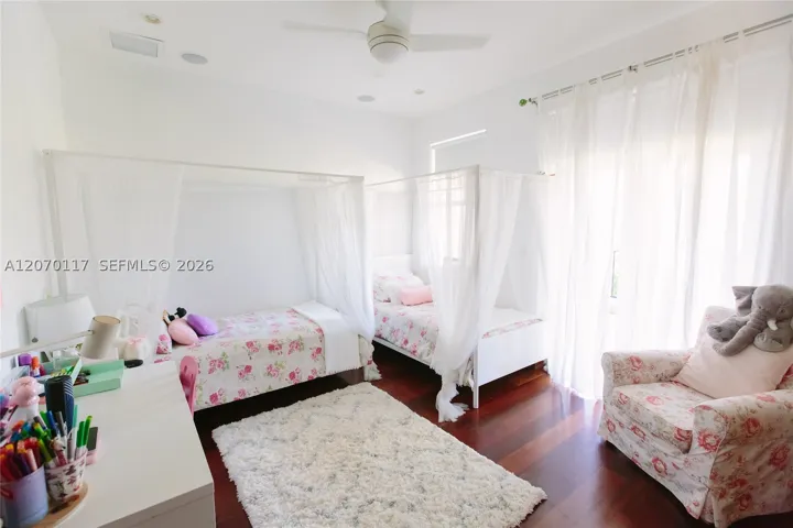 335 W Enid Dr, Key Biscayne, Florida 33149