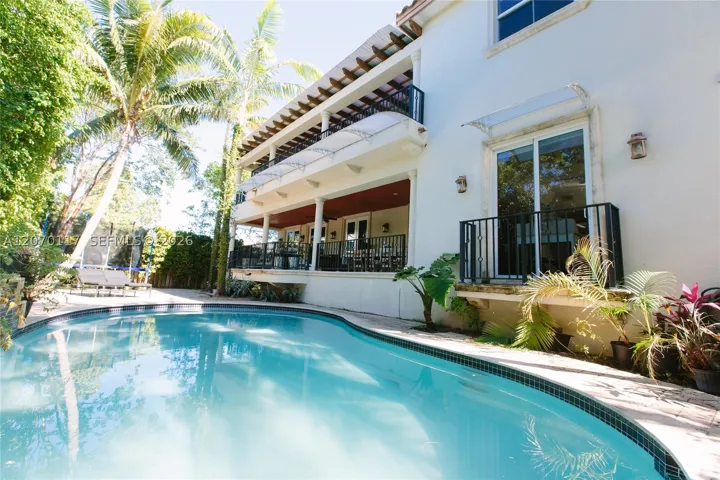 335 W Enid Dr, Key Biscayne, Florida 33149