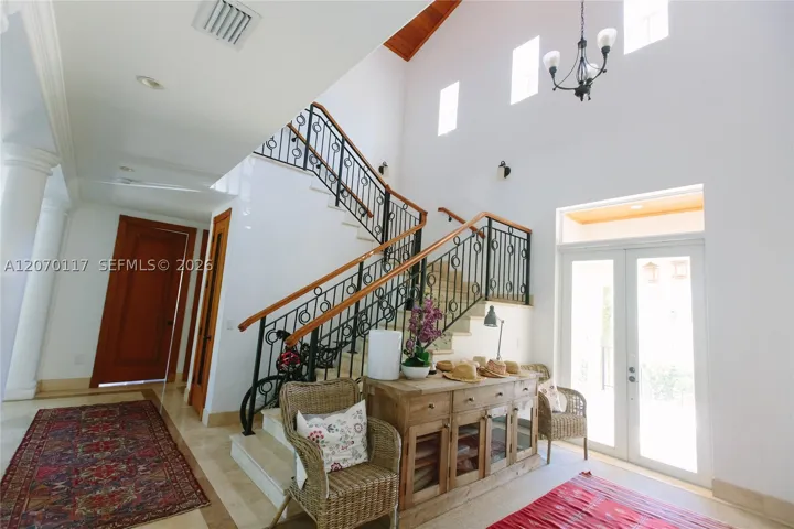 335 W Enid Dr, Key Biscayne, Florida 33149