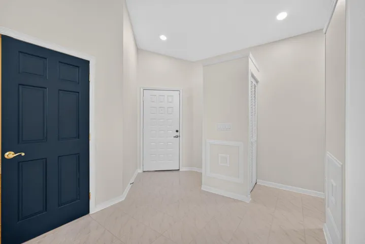 FRONT ENTRY