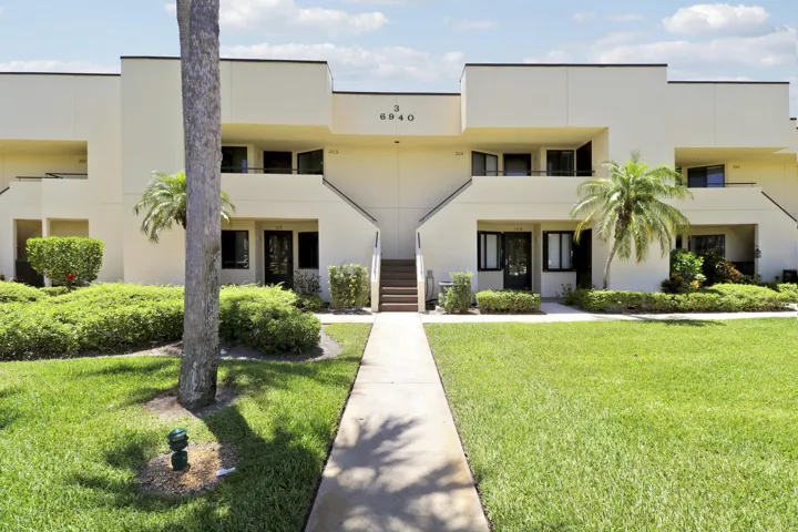 6940 SE Constitution Blvd #203